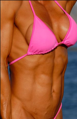 Muscularity invite you to explore free photos featuring Jennifer Dejoya demonstrating superb shape