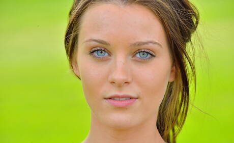 FTV Girls pleased to share with you a free photo gallery with Lana-Ii showing sexy body