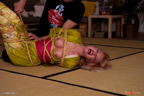 Arienh invite you to explore a free pictures with splendid girl xxx gallery 260346